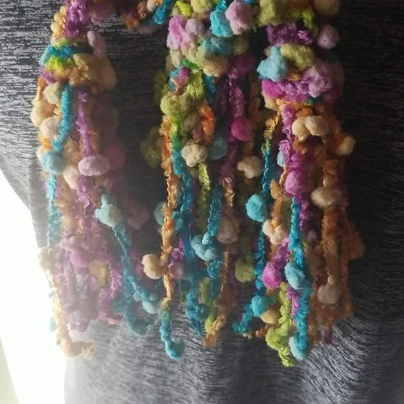 Popcorn Multicolored scarf - Picture 3 of 3
